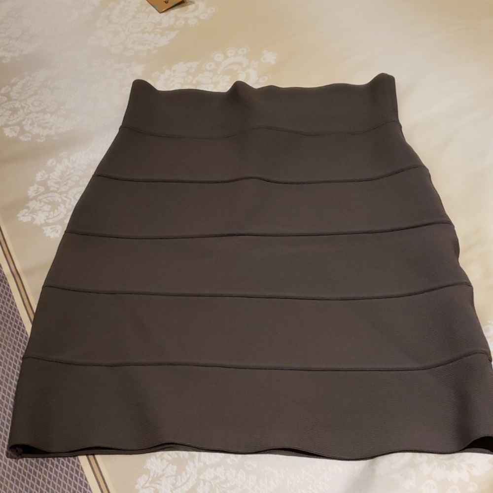Bcbg mini bandage skirt, new condition